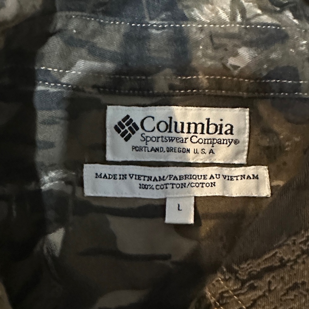 Columbia Men's Forest Camouflage Shirt - Picture 3 of 3